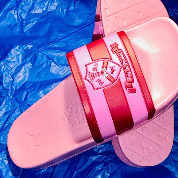 Vintage Victoria’s Secret Pink sandals - Picture 3 of 3